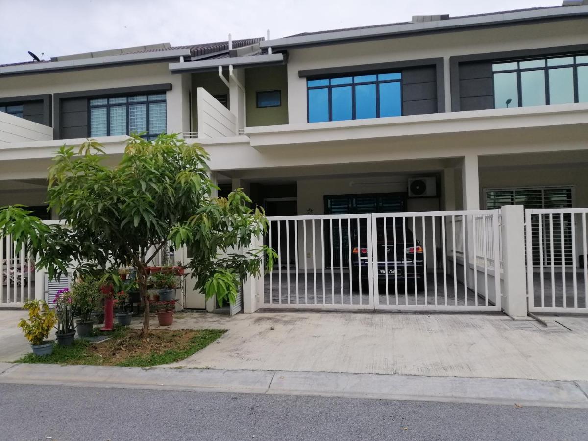 A&D Home-stay @Kota Warisan, Sepang  Luaran gambar